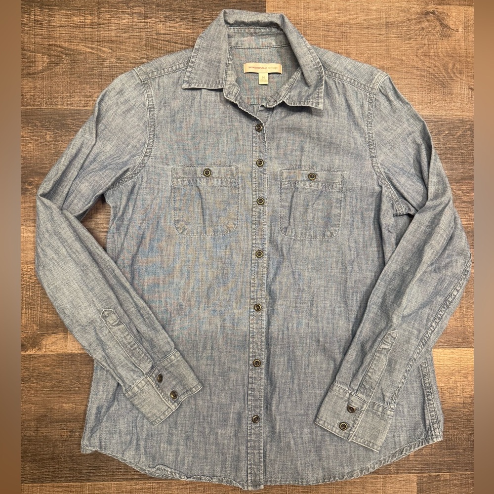 Banana Republic Heritage Size Medium Denim Long Sleeve Coastal Cowgirl Western